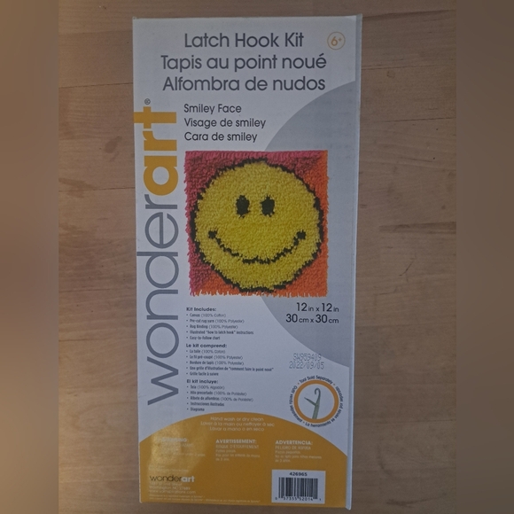 WonderArt Latch Hook Kit – “Smiley Face” – 12” x 12” - Picture 1 of 5